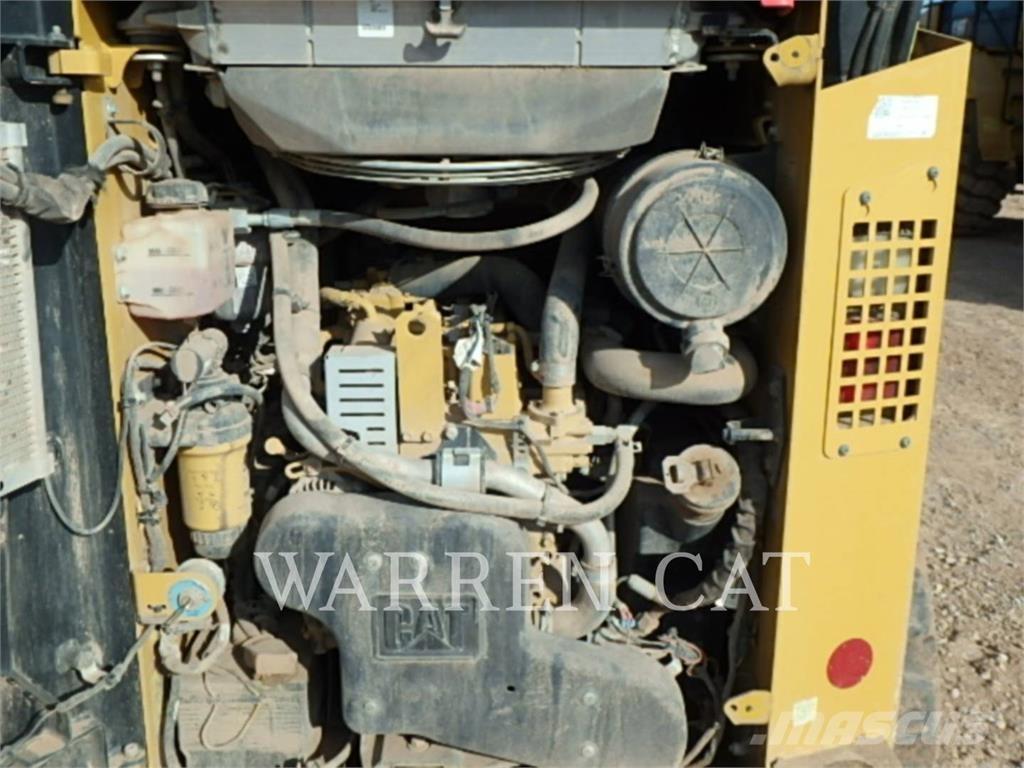 CAT 259D Верижен товарач