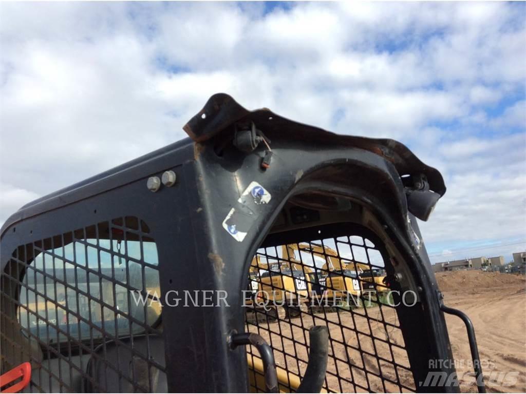 CAT 259D Верижен товарач