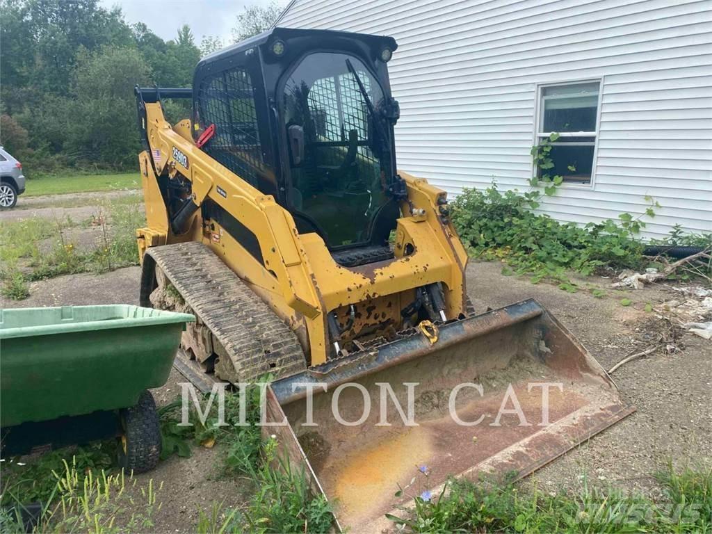 CAT 259D3 Верижен товарач