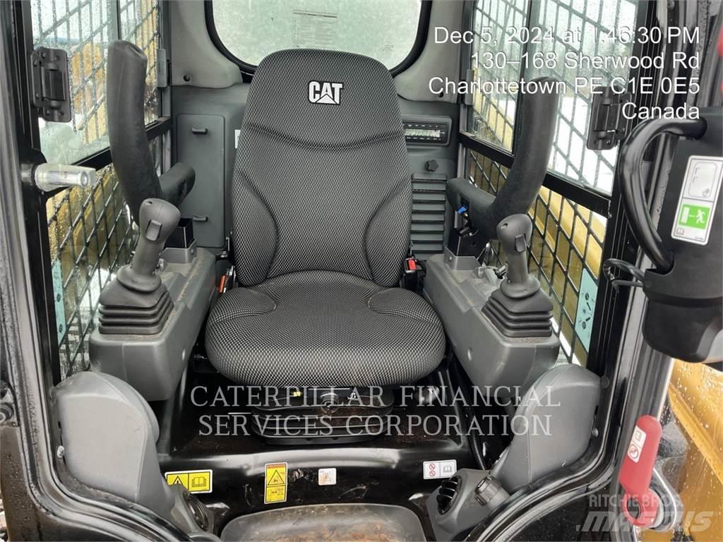 CAT 259D3 Верижен товарач
