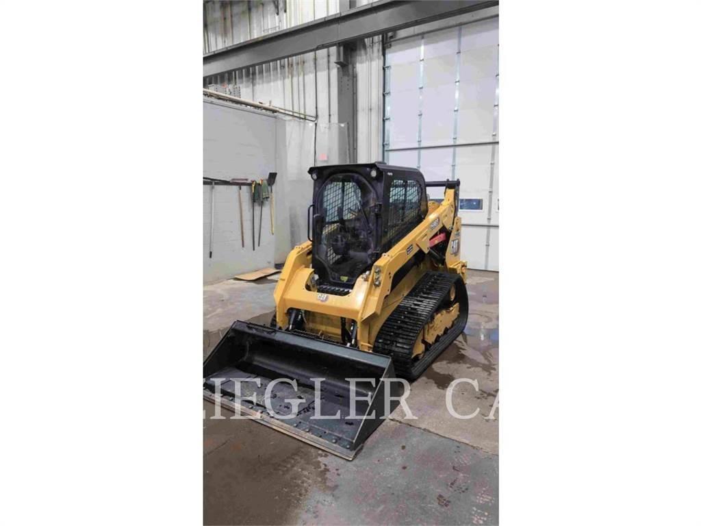 CAT 259D3 Верижен товарач