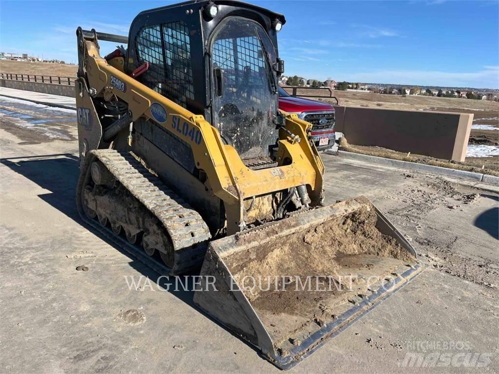 CAT 259D3 Верижен товарач