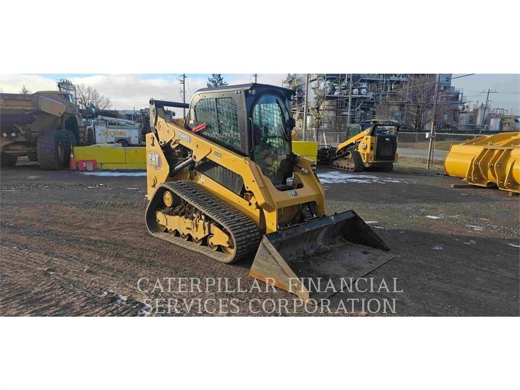 CAT 259D3 Верижен товарач
