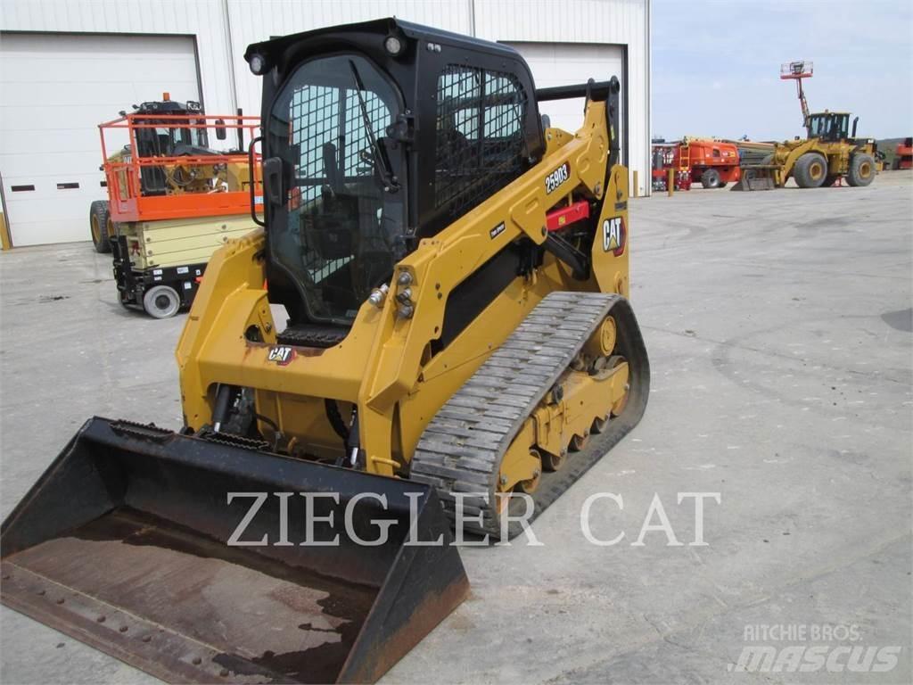 CAT 259D3 Верижен товарач