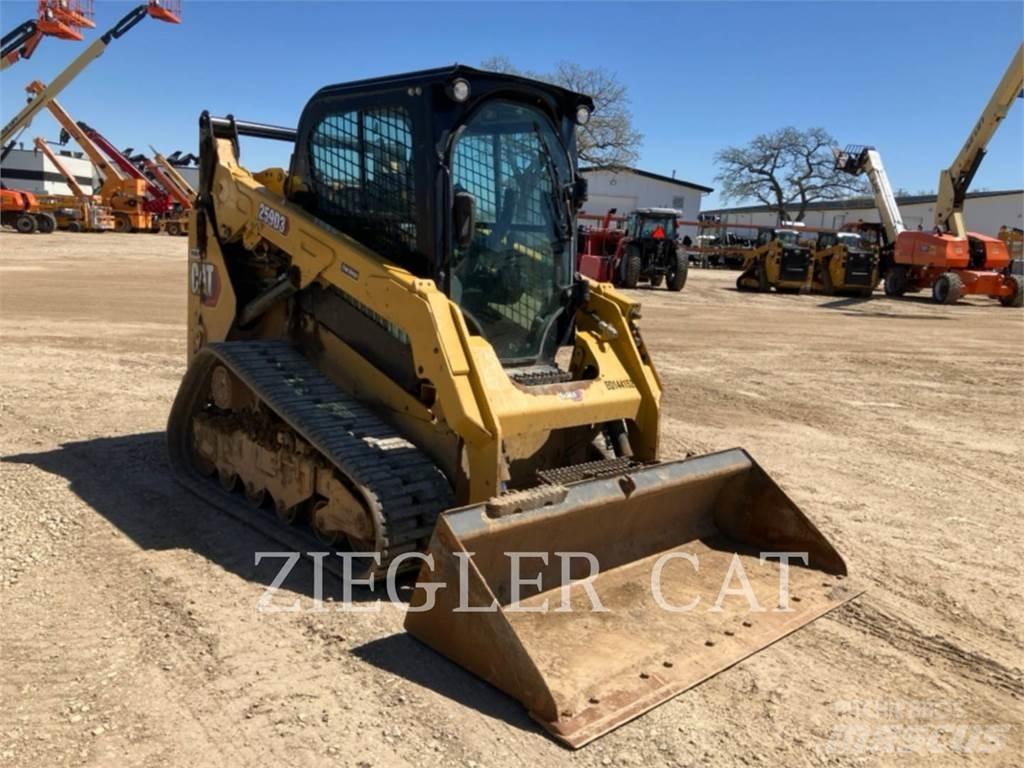 CAT 259D3 Верижен товарач