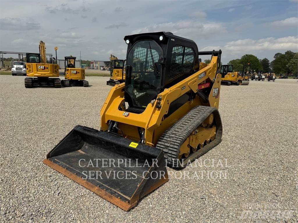 CAT 259D3 Верижен товарач