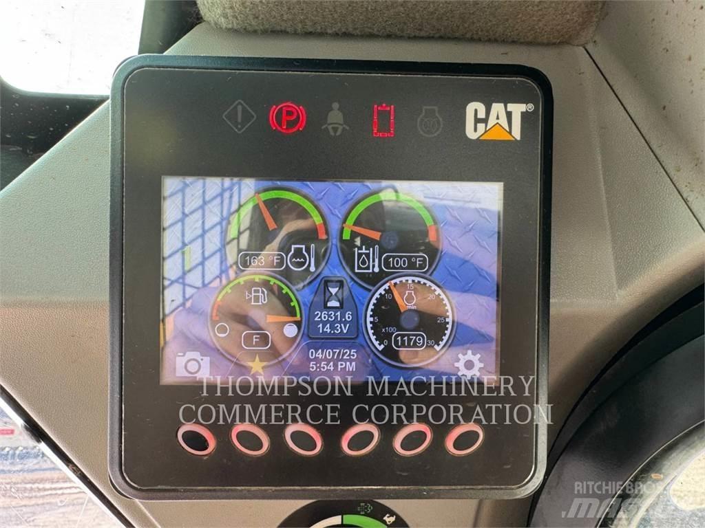 CAT 259D3 Верижен товарач