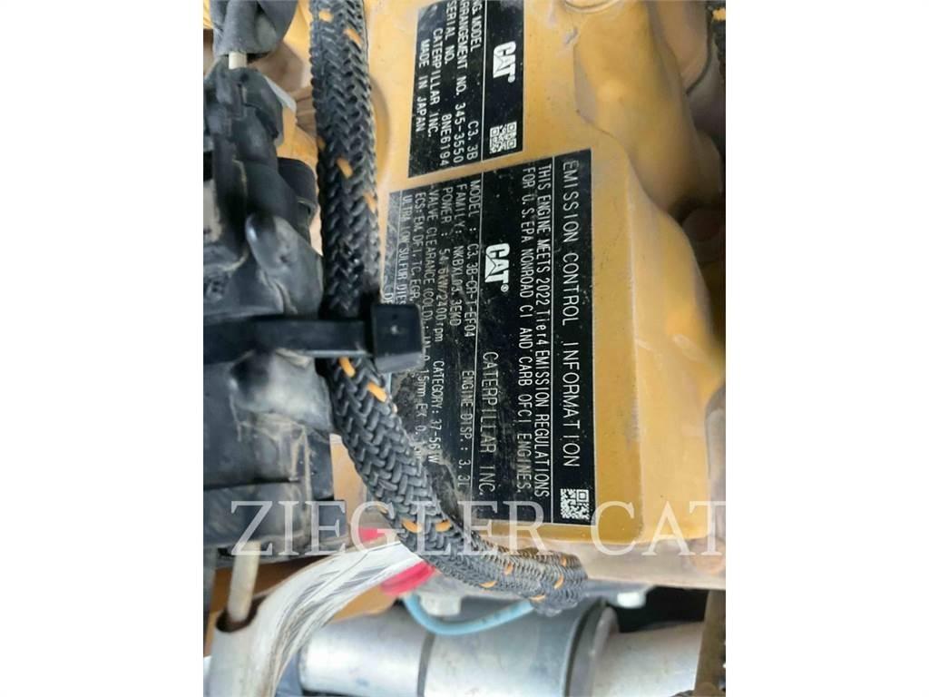 CAT 259D3 Верижен товарач