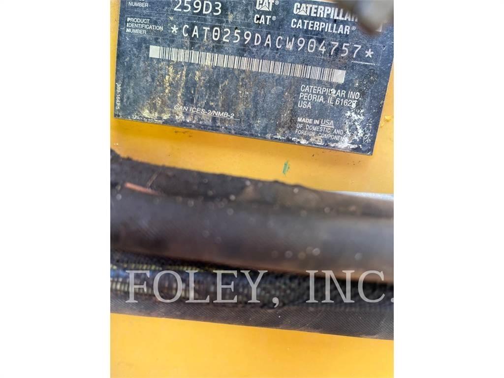 CAT 259D3 Верижен товарач