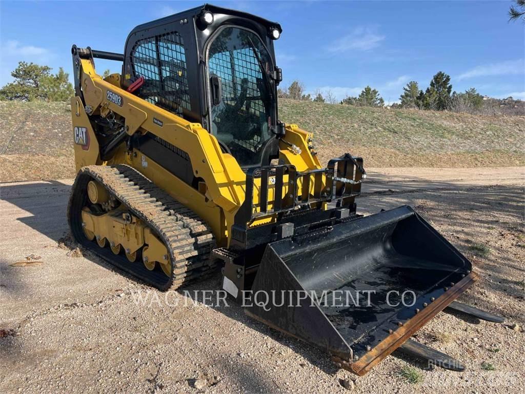CAT 259D3 Верижен товарач