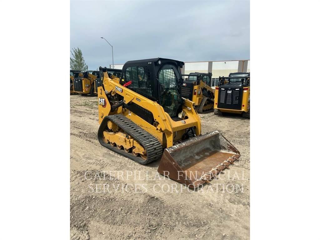 CAT 259D3 Верижен товарач