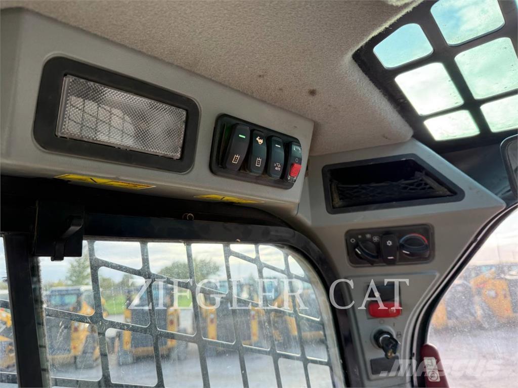 CAT 259D3 Верижен товарач