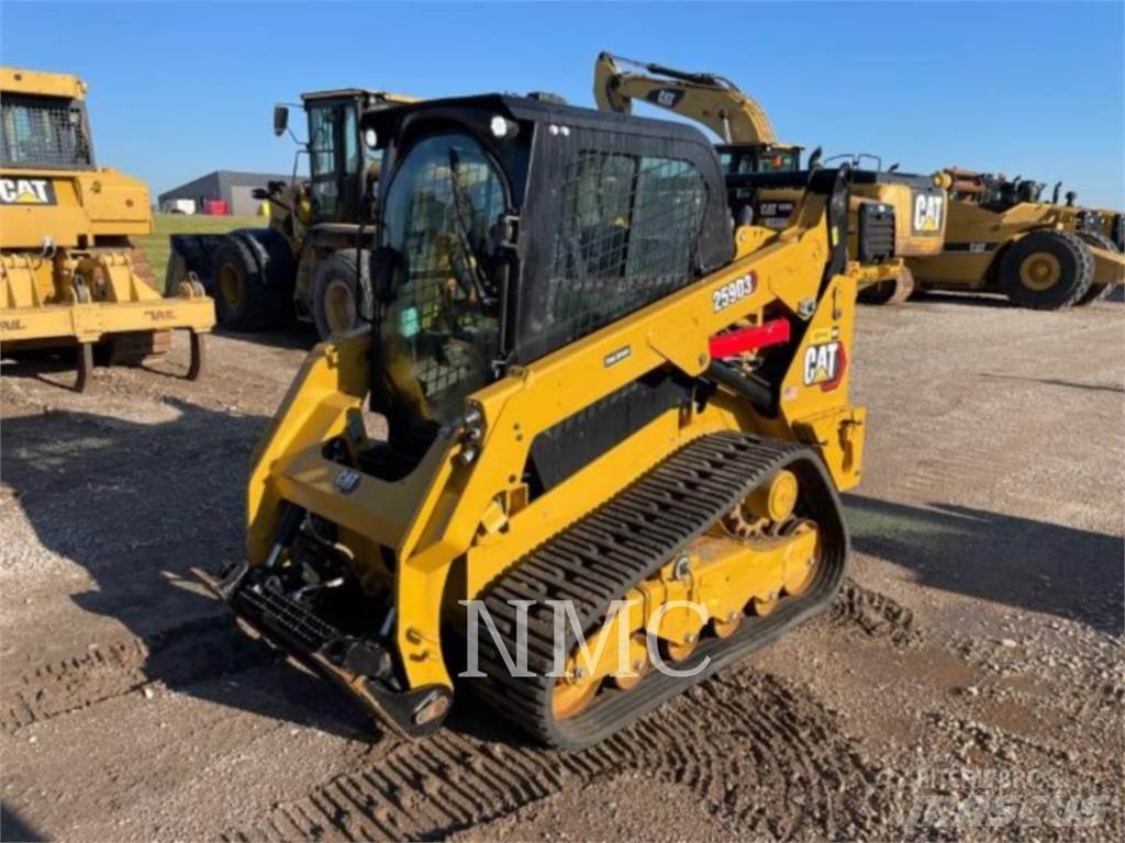 CAT 259D3 Верижен товарач