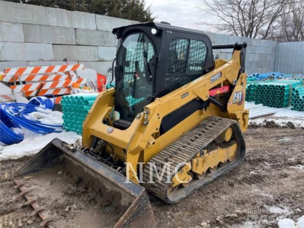 CAT 259D3 Верижен товарач