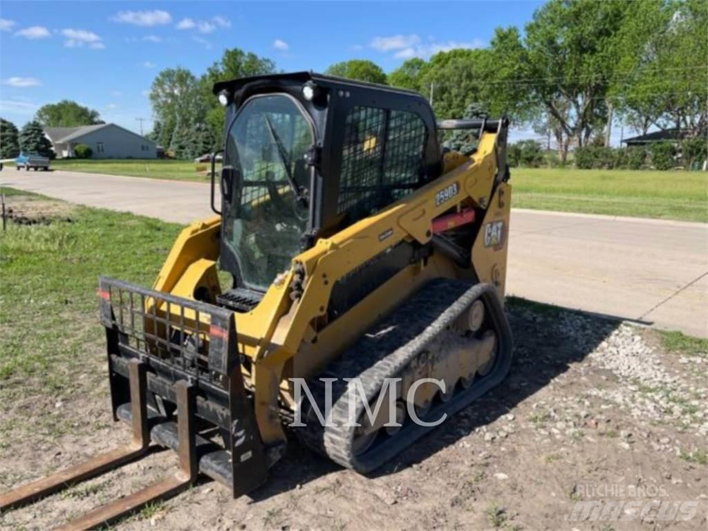 CAT 259D3 Верижен товарач