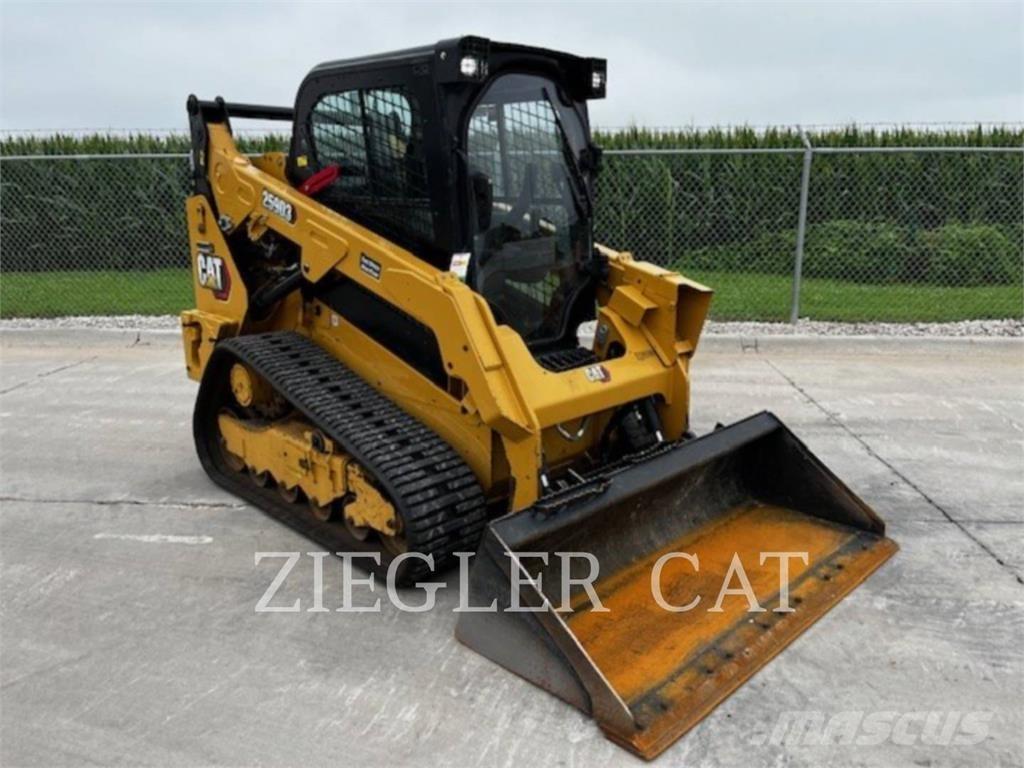 CAT 259D3 Верижен товарач