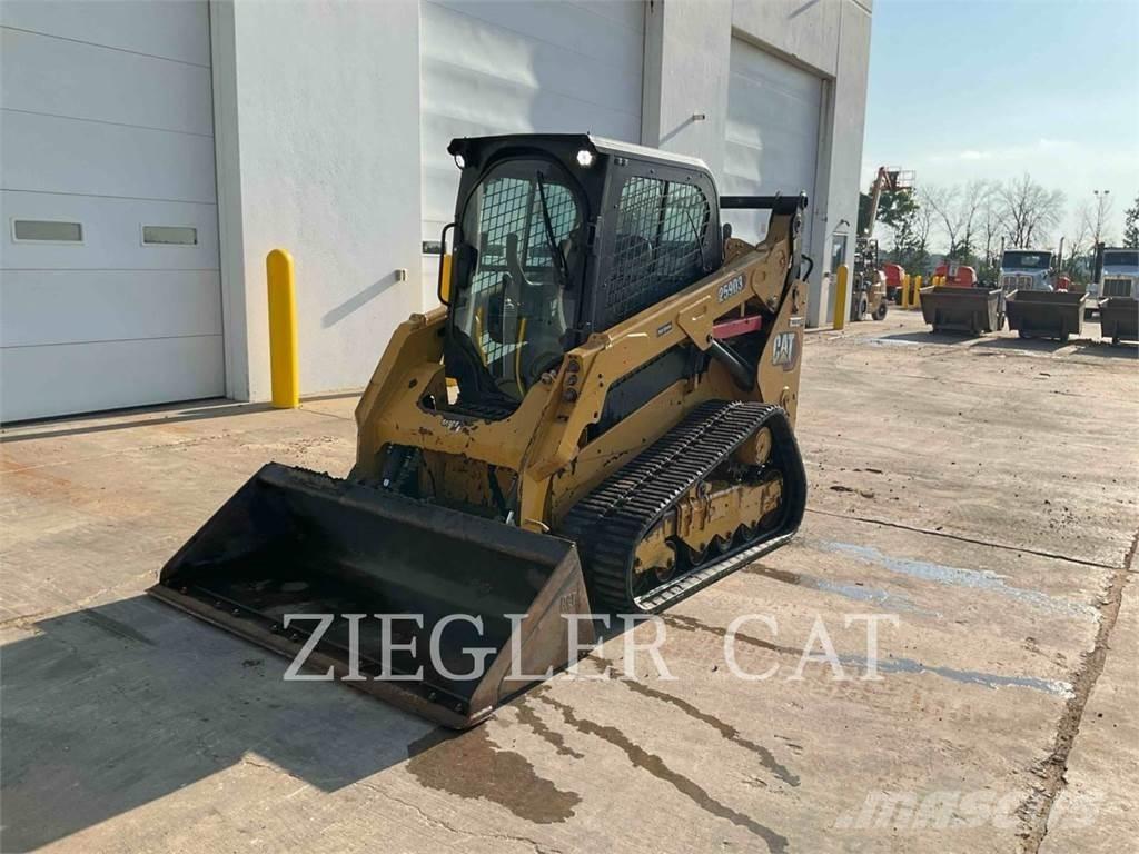 CAT 259D3 Верижен товарач