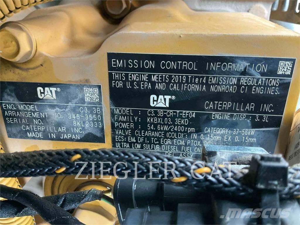 CAT 259D3 Верижен товарач
