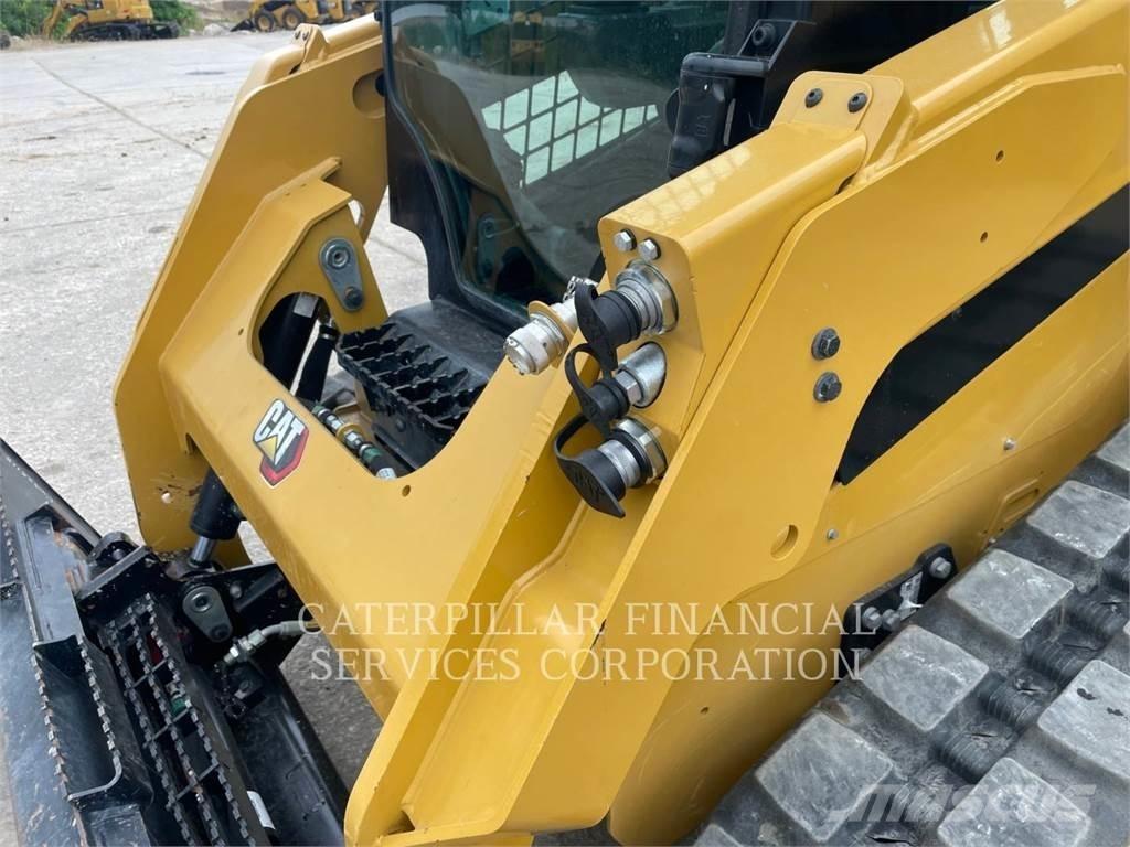 CAT 259D3 Верижен товарач