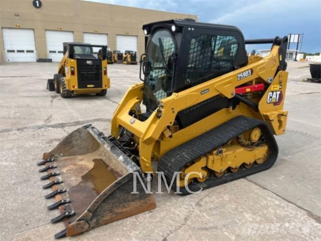CAT 259D3 Верижен товарач