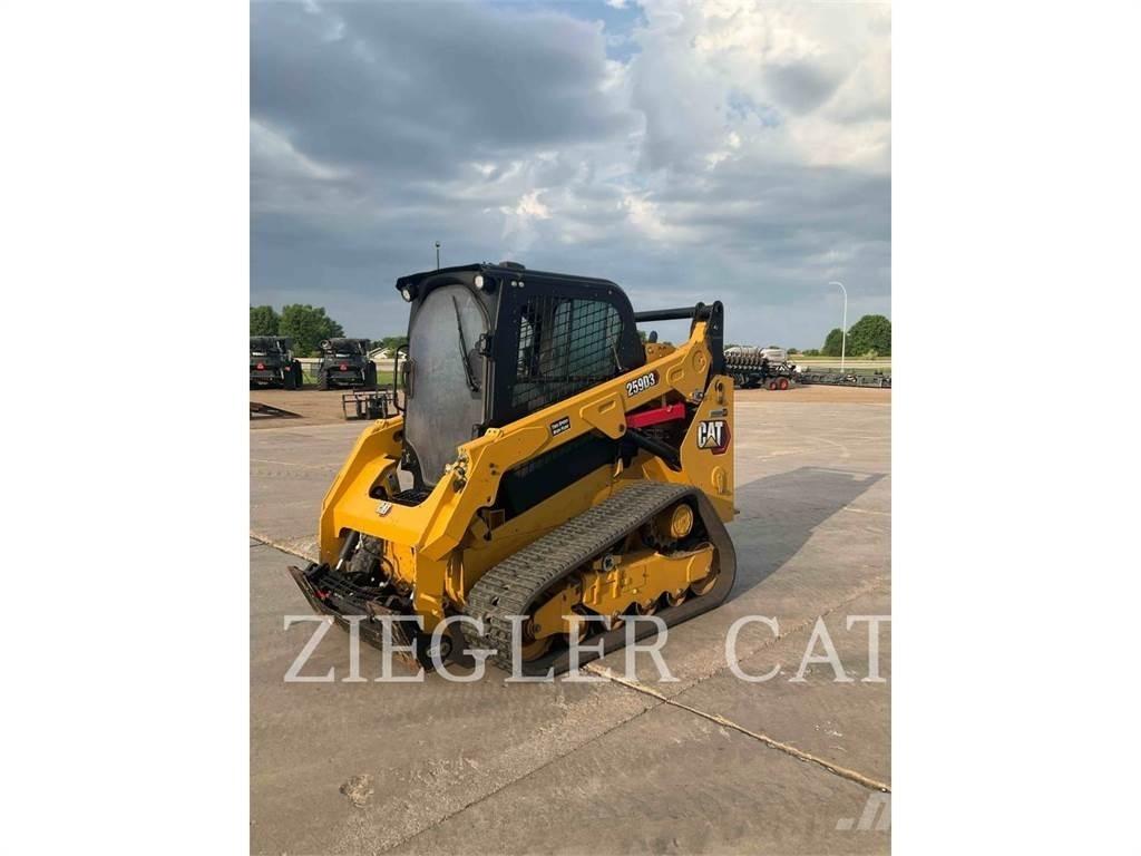 CAT 259D3 Верижен товарач
