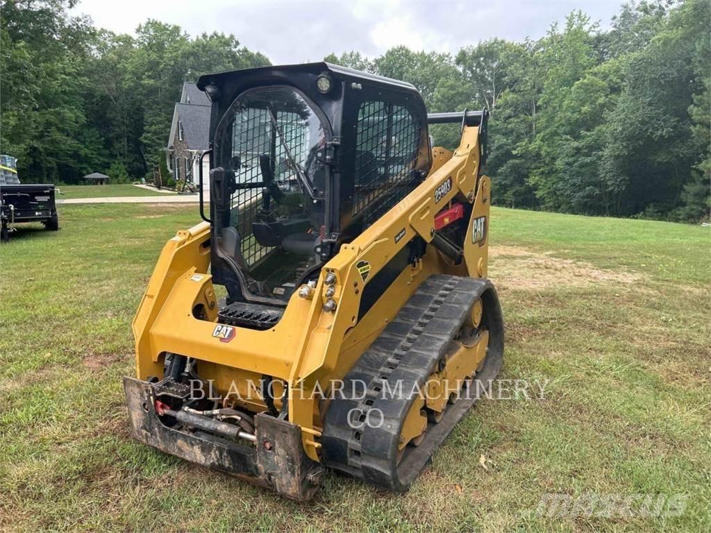 CAT 259D3 Верижен товарач