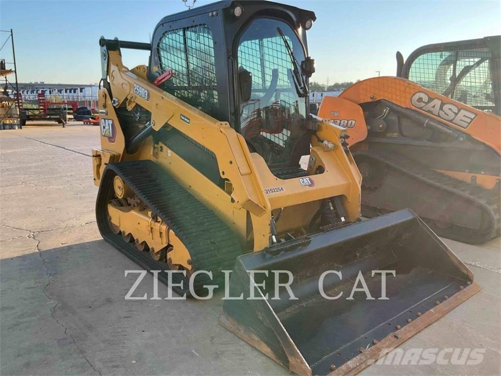 CAT 259D3 Верижен товарач