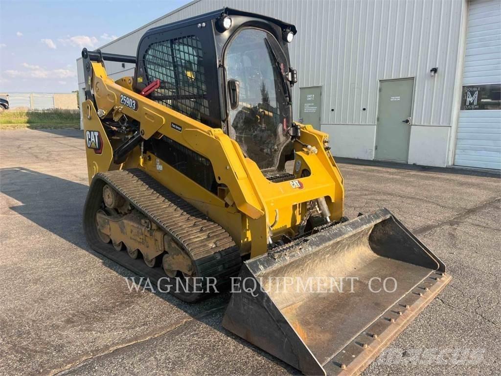 CAT 259D3 Верижен товарач