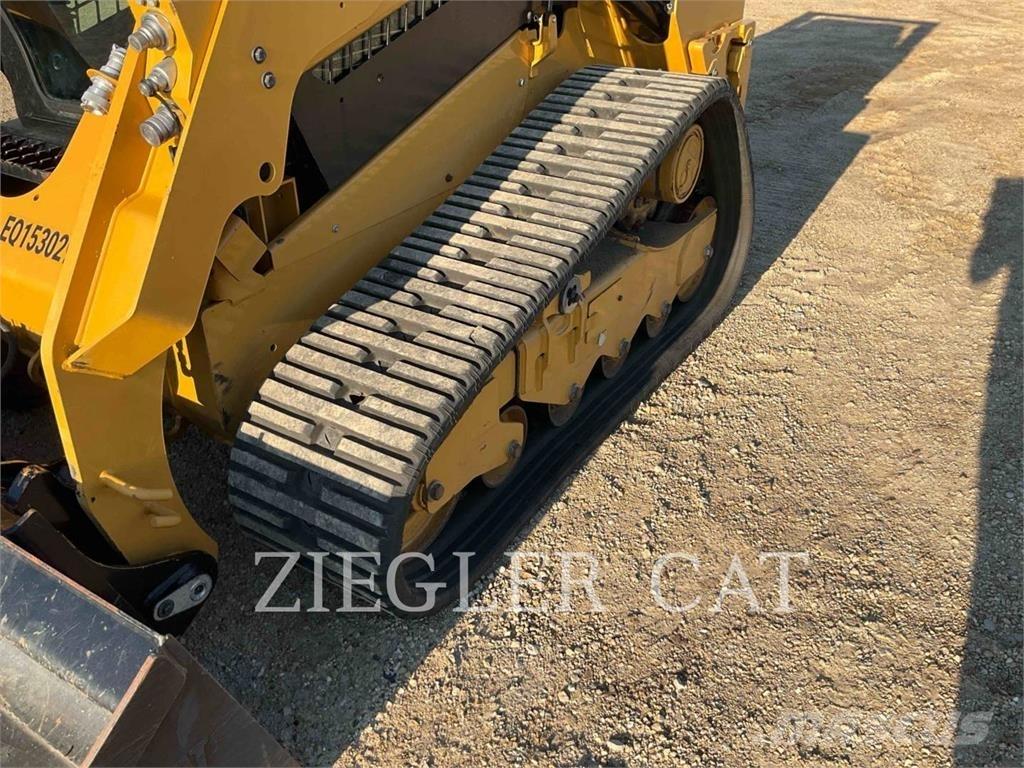 CAT 259D3 Верижен товарач