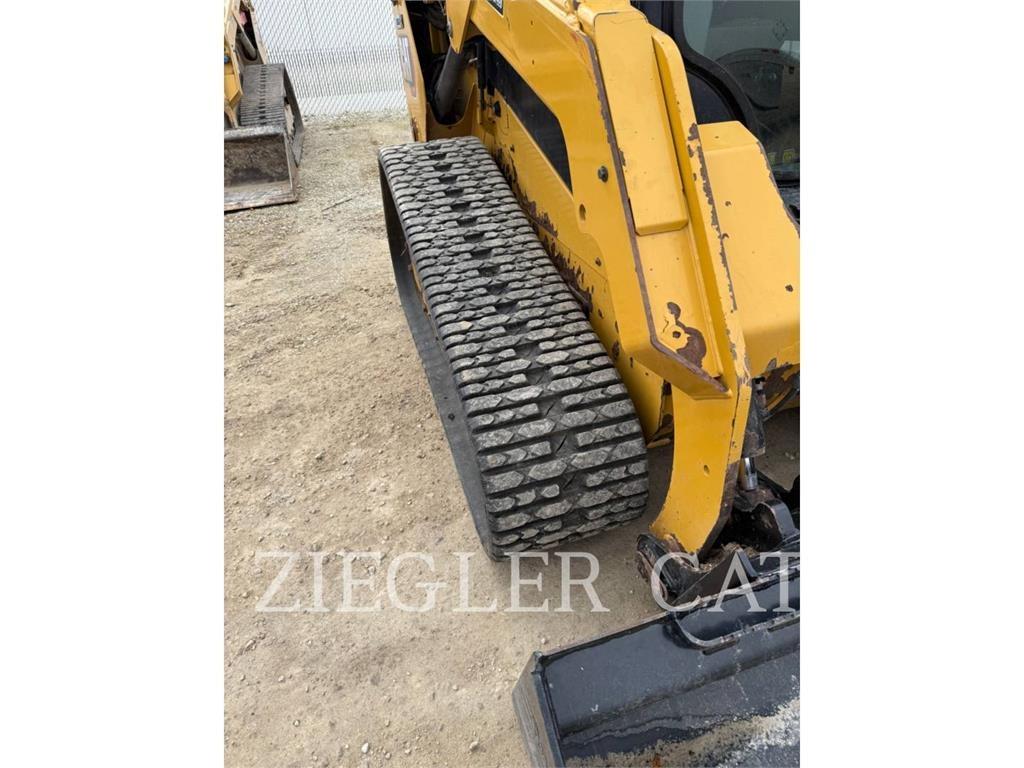 CAT 259D3 Верижен товарач