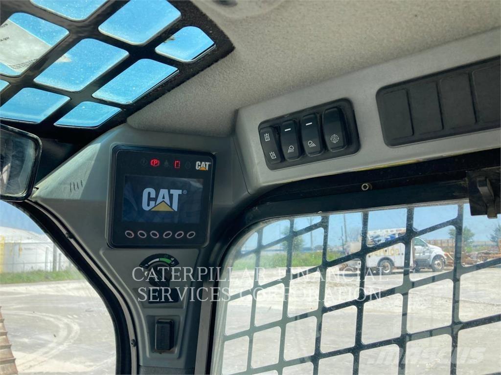 CAT 259D3 Верижен товарач