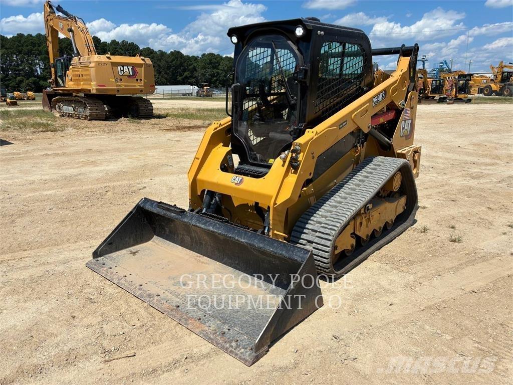 CAT 259D3 Верижен товарач