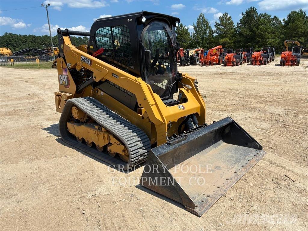 CAT 259D3 Верижен товарач