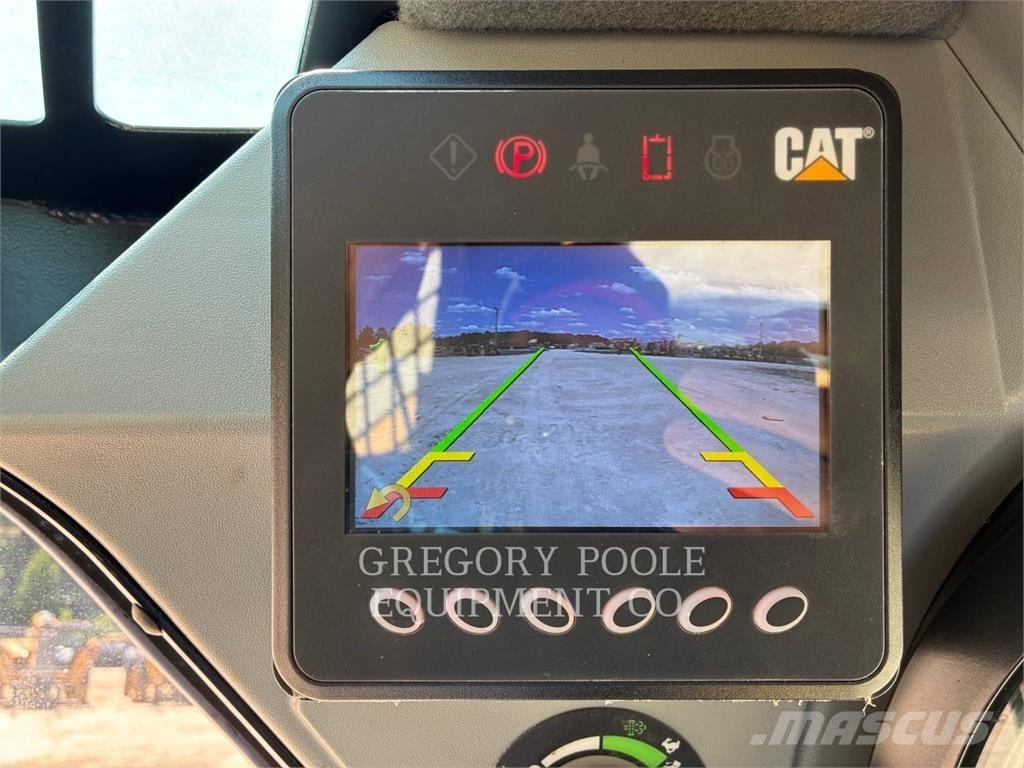 CAT 259D3 Верижен товарач