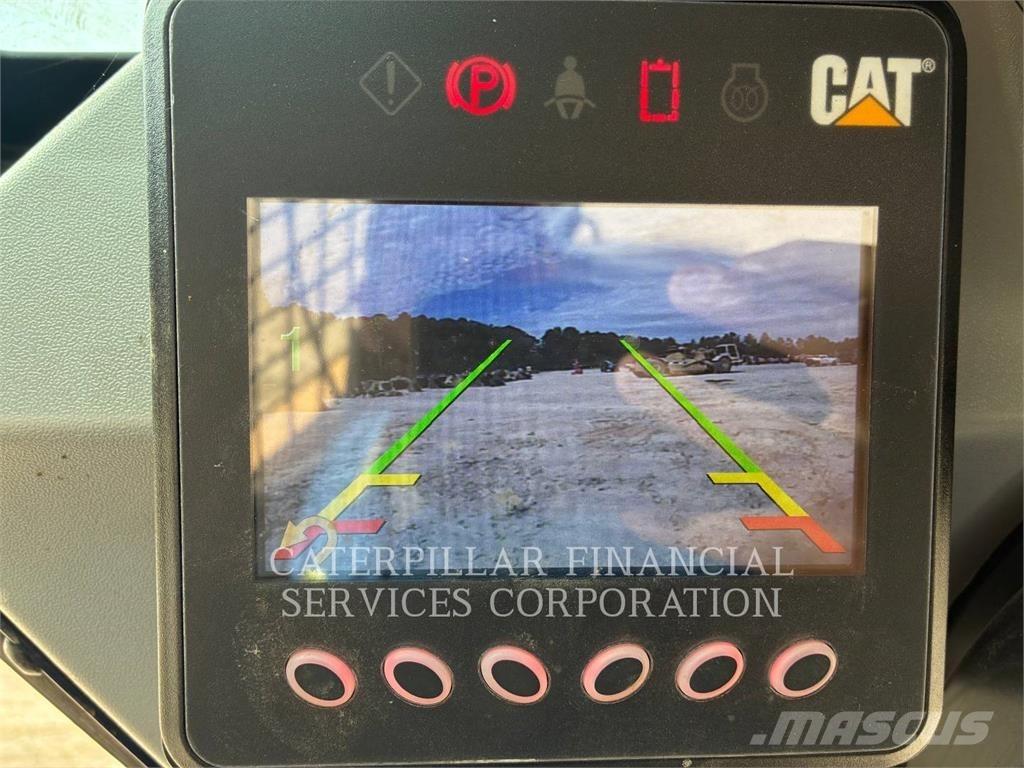 CAT 259D3 Верижен товарач