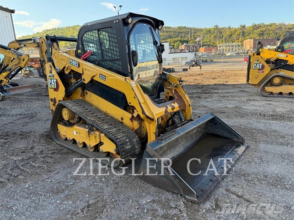 CAT 259D3 Верижен товарач
