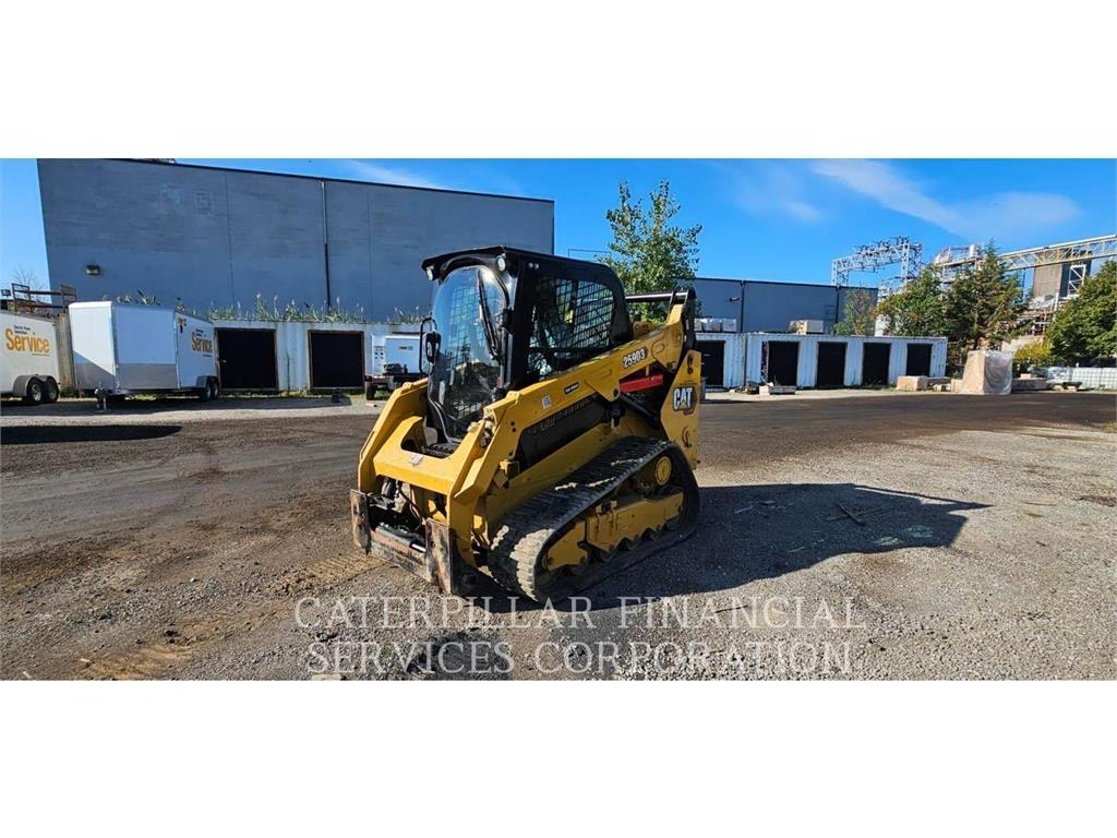 CAT 259D3 Верижен товарач