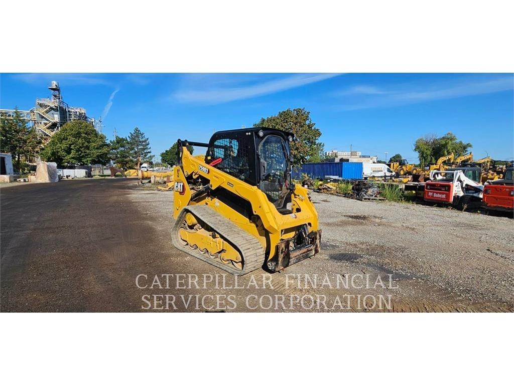 CAT 259D3 Верижен товарач