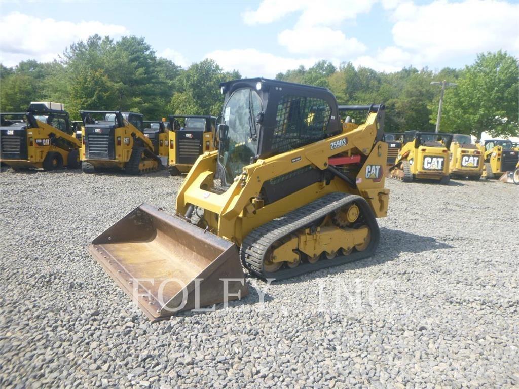 CAT 259D3 Верижен товарач
