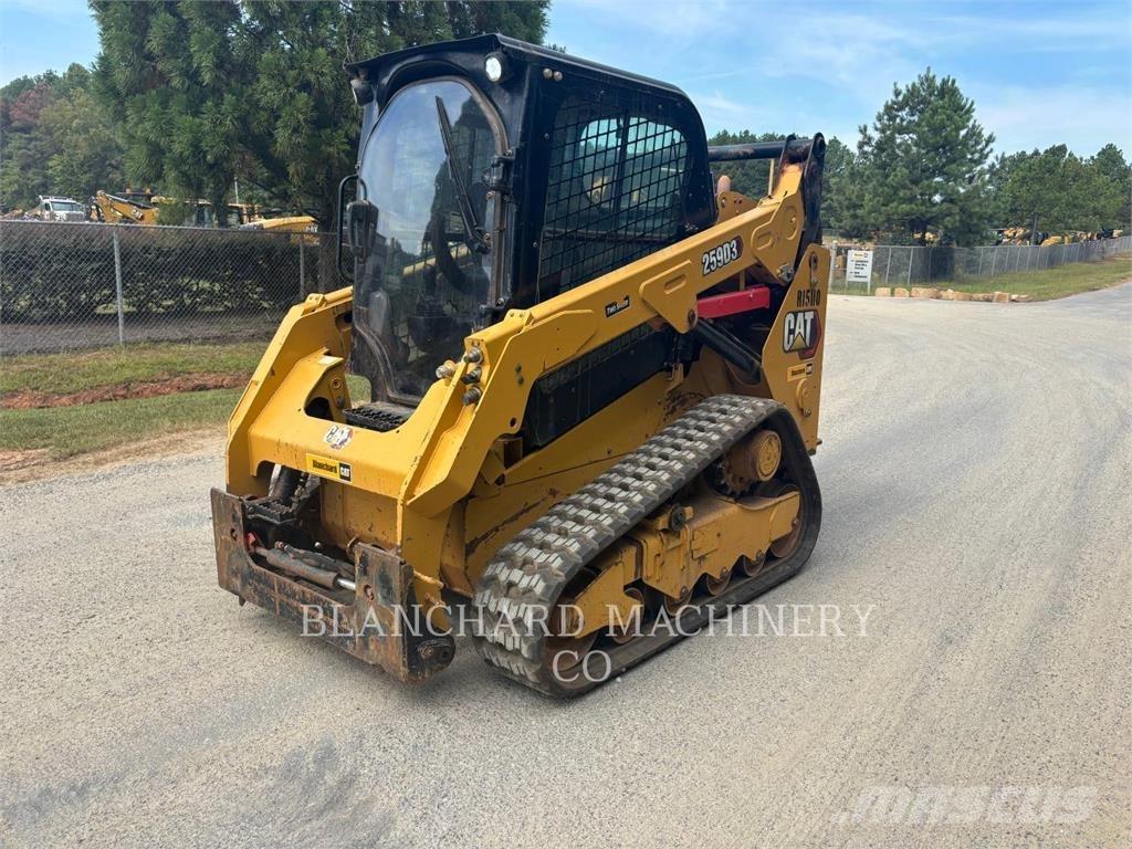 CAT 259D3 Верижен товарач
