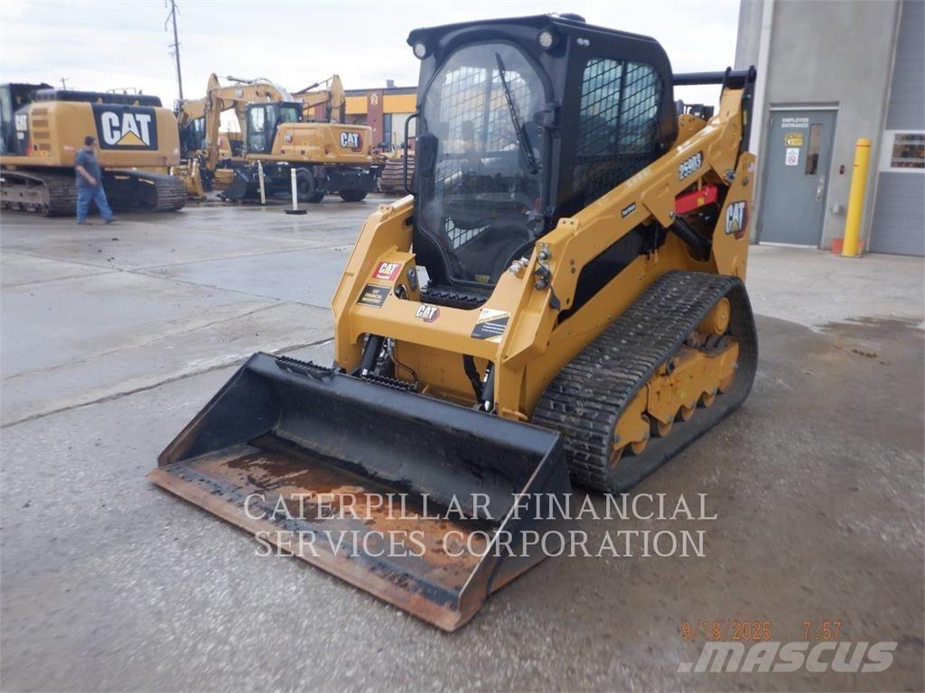 CAT 259D3 Верижен товарач