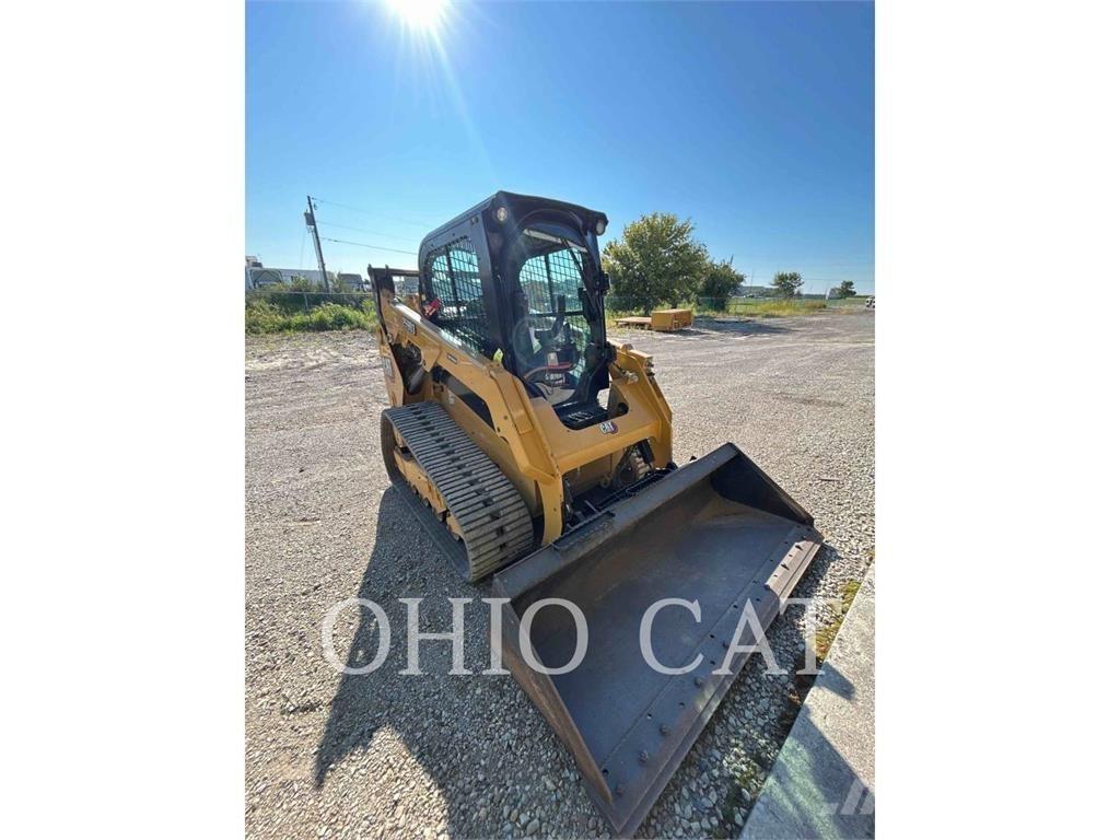 CAT 259D3 Верижен товарач