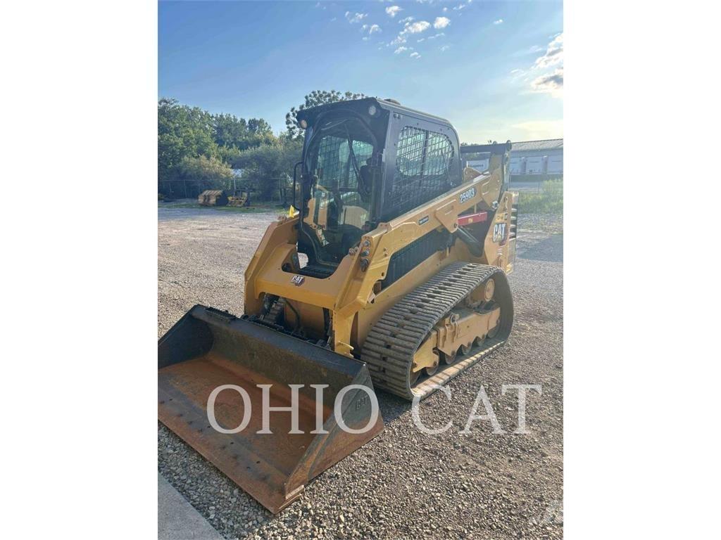 CAT 259D3 Верижен товарач