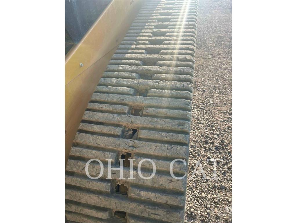 CAT 259D3 Верижен товарач