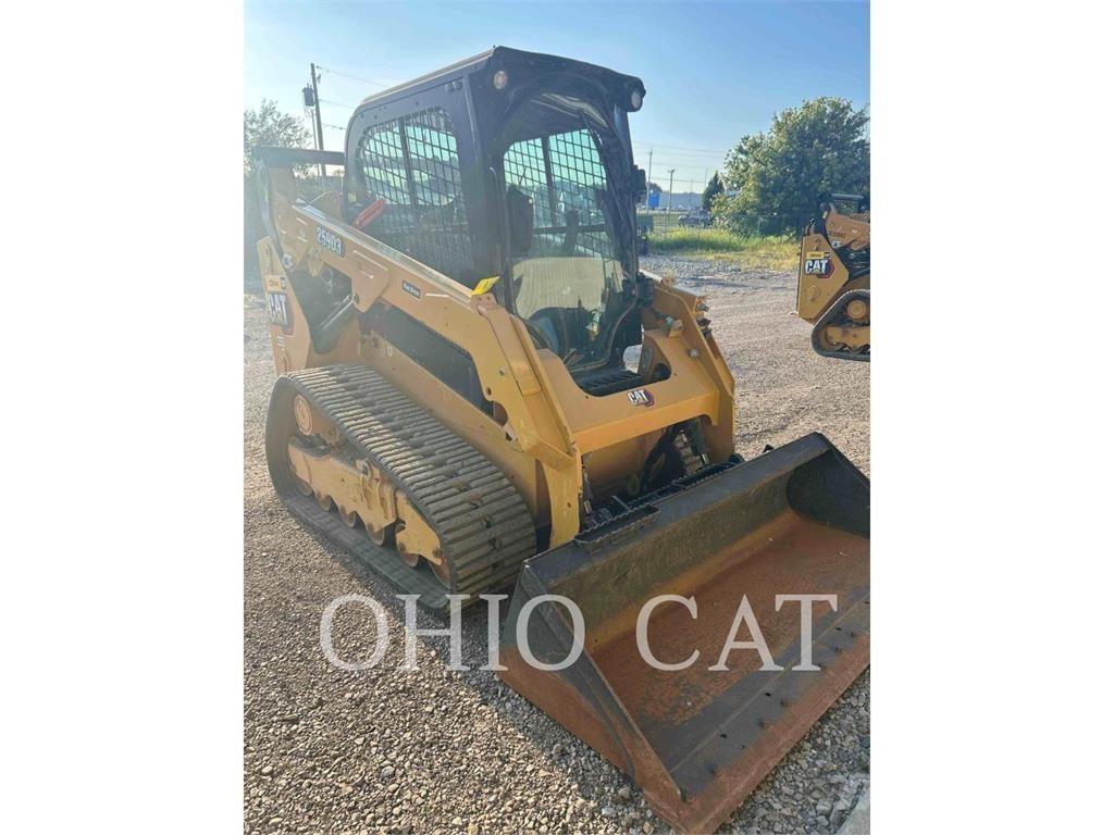 CAT 259D3 Верижен товарач