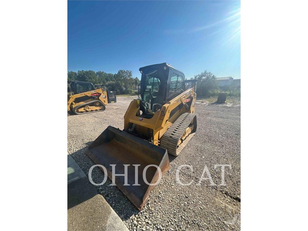 CAT 259D3 Верижен товарач