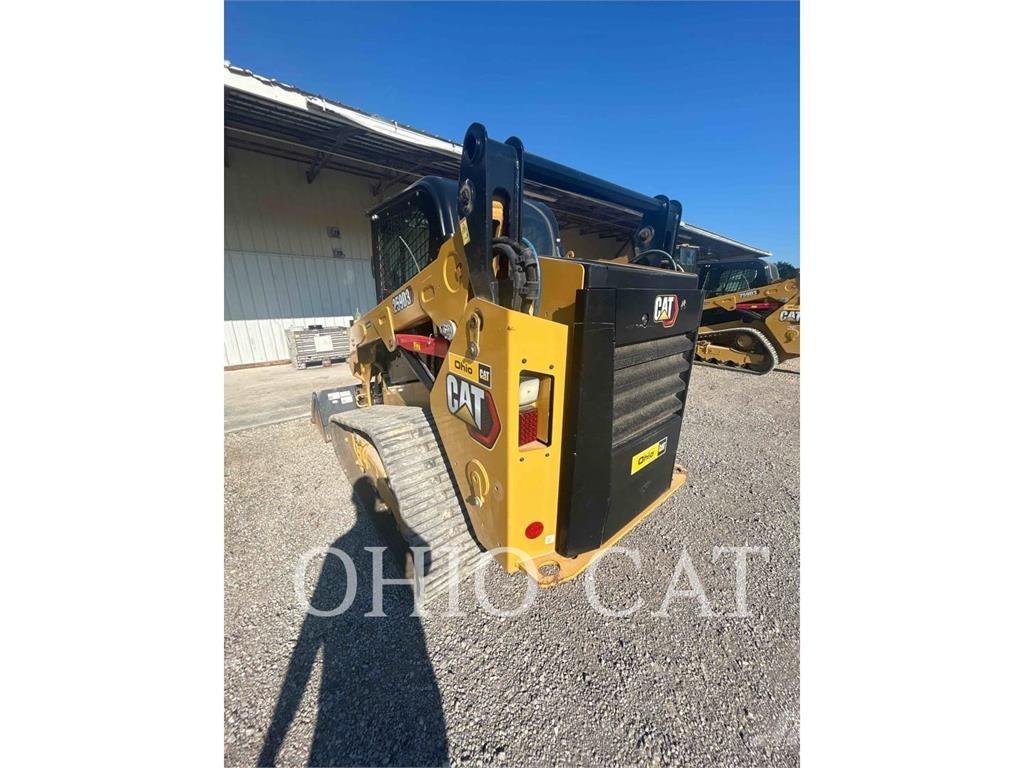 CAT 259D3 Верижен товарач