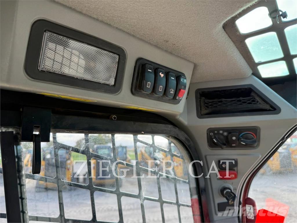 CAT 259D3 Верижен товарач