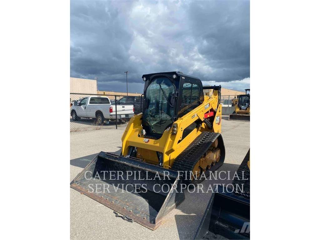 CAT 259D3 Верижен товарач