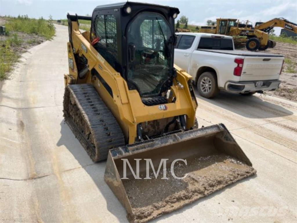 CAT 259D3 Верижен товарач